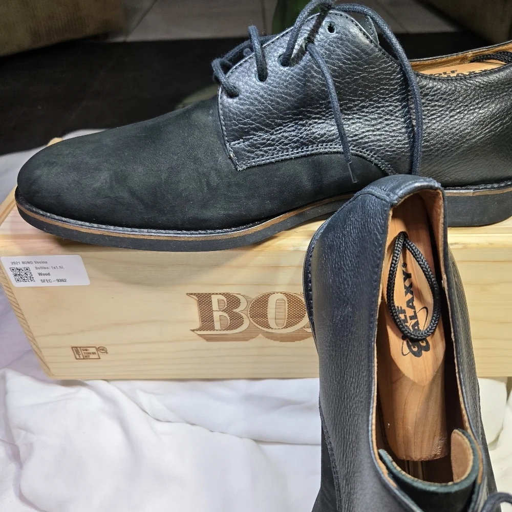 ANATOMIC GEL Classic Black Leather Oxfords